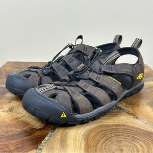 Keen Mens Newport Bison Sandals 8M Brown Leather Water Shoes Adjustable Bungee